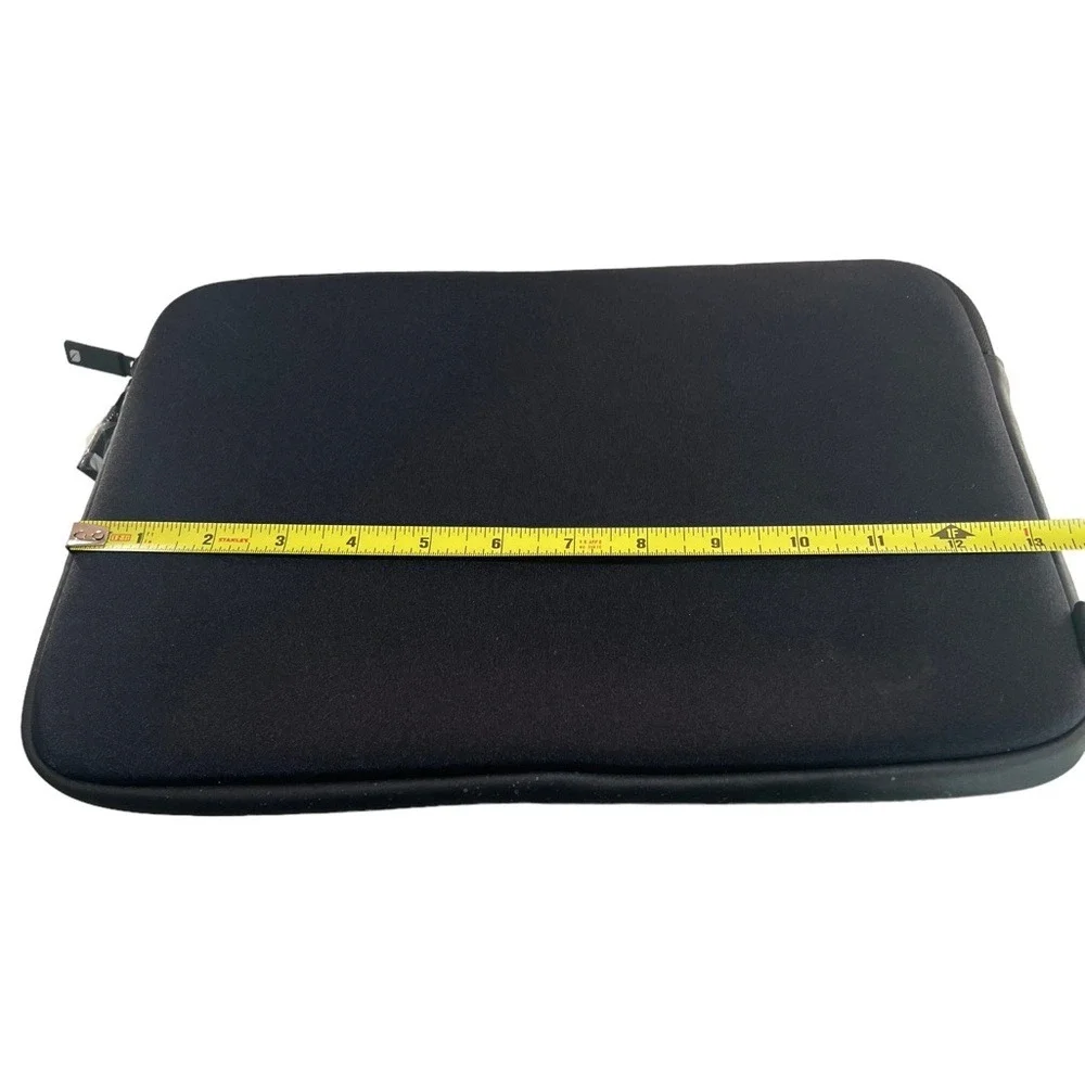 4/$24 Incase Protective Sleeve Black Laptop Bag‎